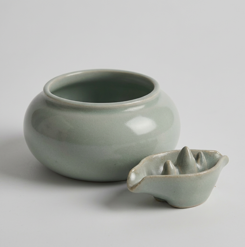 Celadon Water Bowl Set