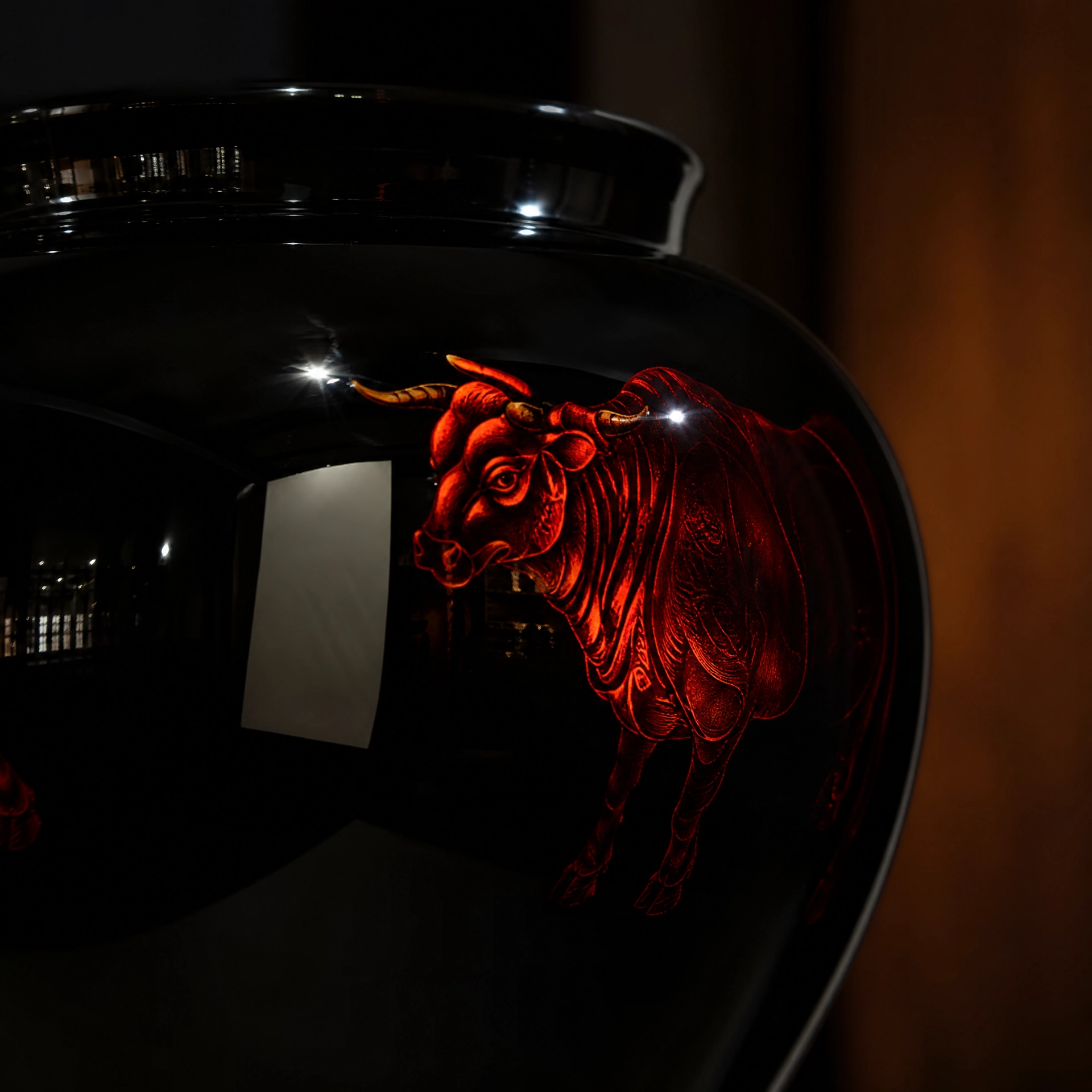 Five Oxen Lacquer Scroll Jar - Image 3