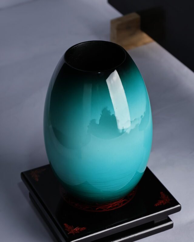 Three Gorges Oval Lacquer Brush Pot (Green)