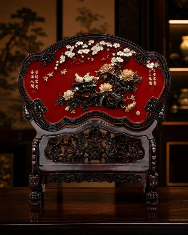 Fan-shaped Carved Lacquer Screen with Jade Inlay (Auspiciousness and Prosperity)
