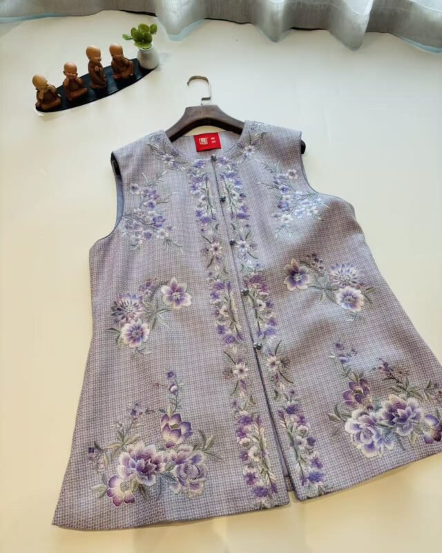 Huajian Xu Su Embroidery Vest