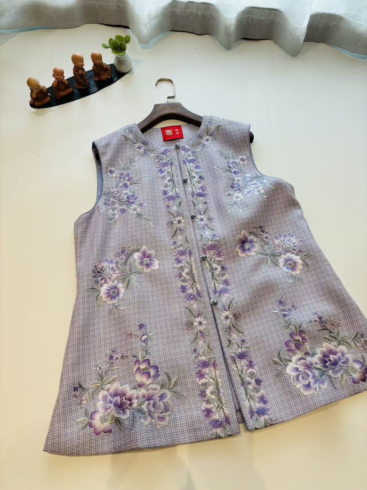 Huajian Xu Su Embroidery Vest