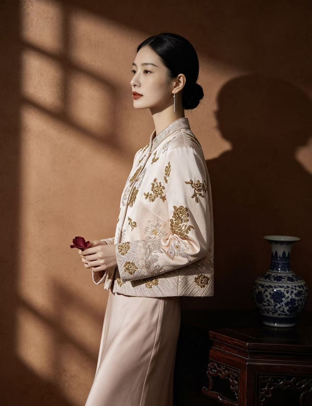 Jianglan Dream Su Embroidery Top