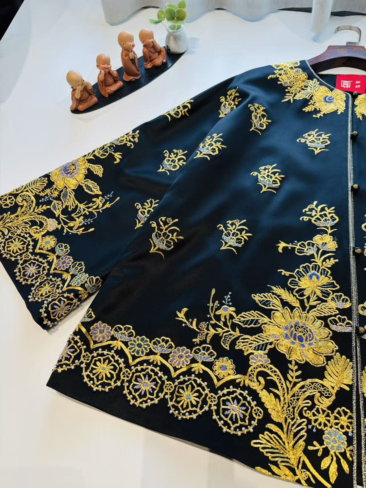 Gilded Gold Su Embroidery Robe - Image 3