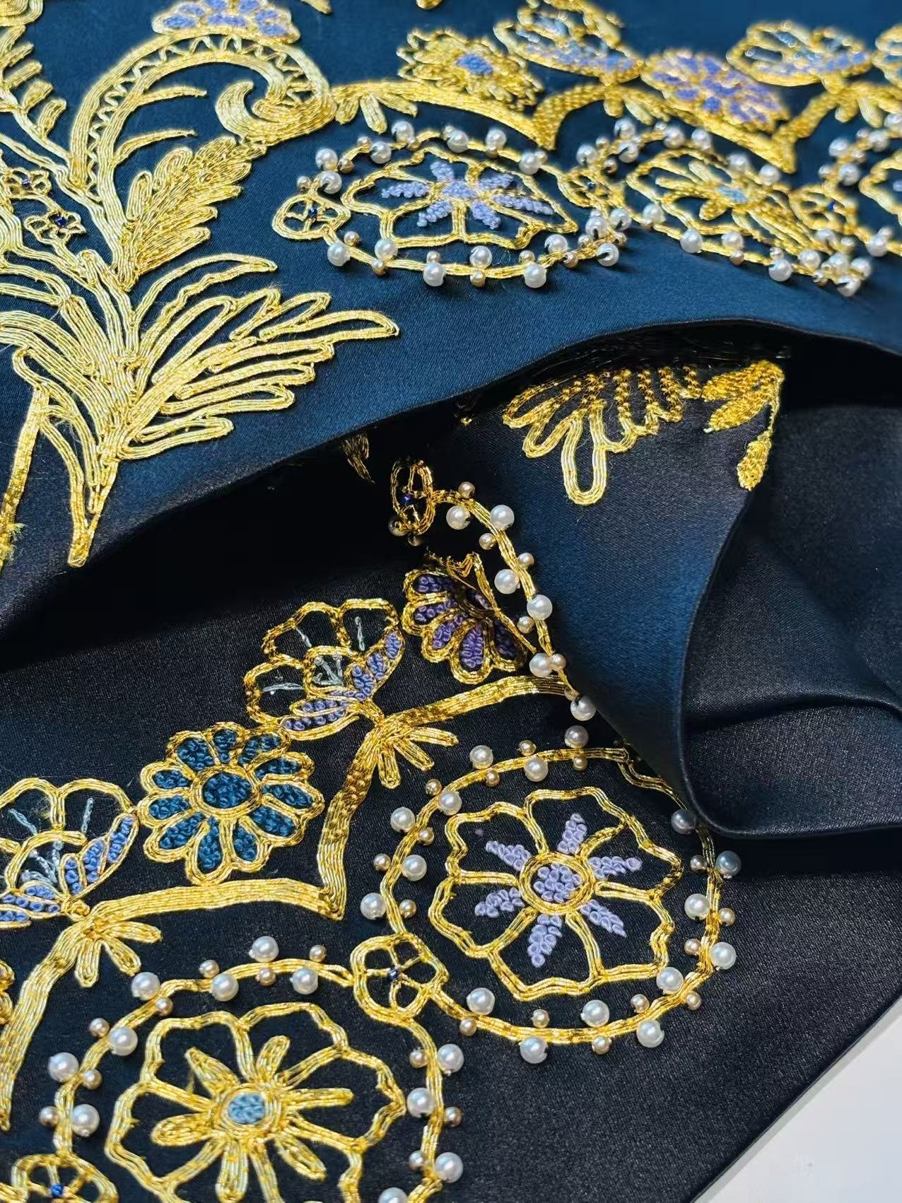 Gilded Gold Su Embroidery Robe - Image 5