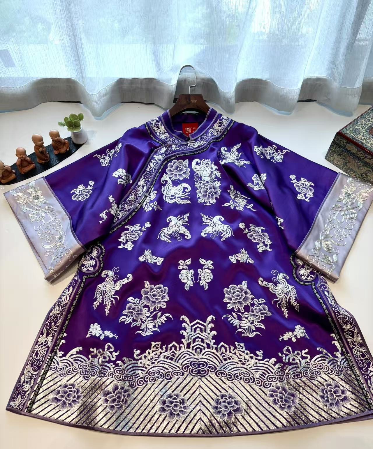 Xixiangfeng Su Embroidery Woman's Robe - Image 2