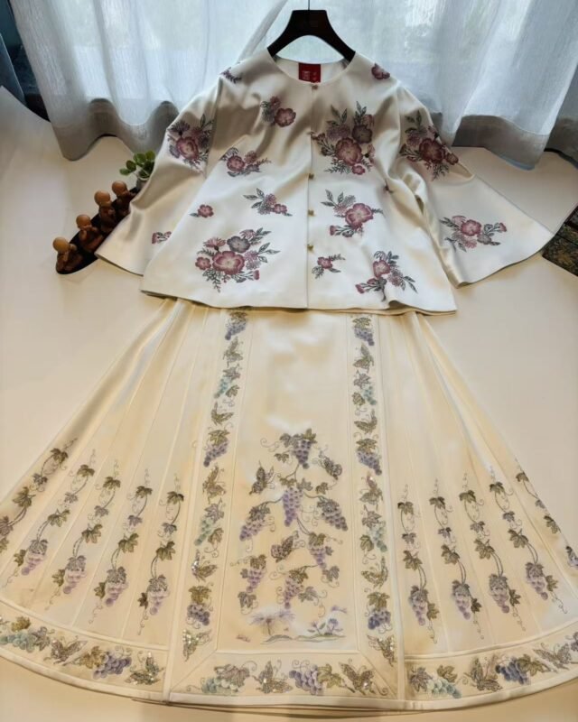 Manying Langan Skirt